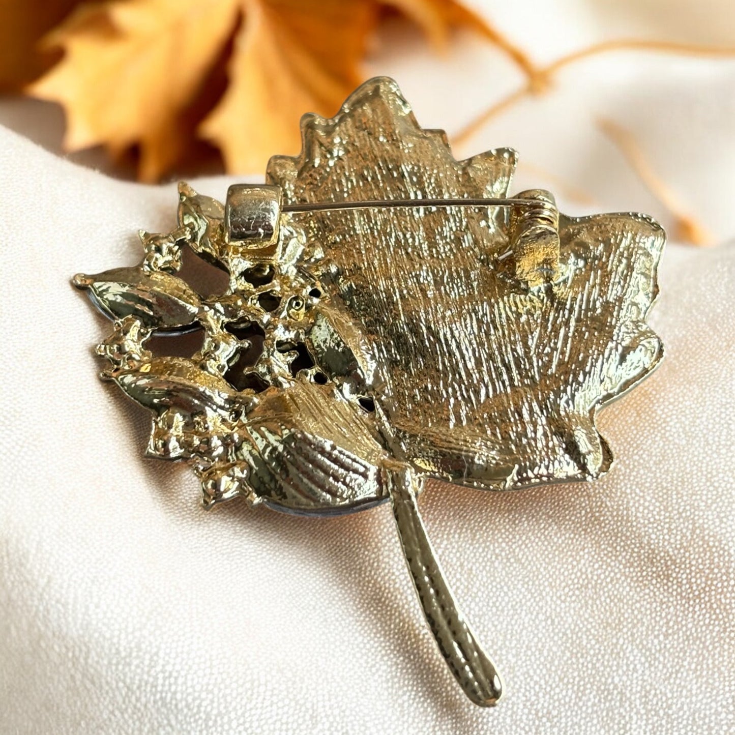 Broche Feuille d'Automne Scintillante