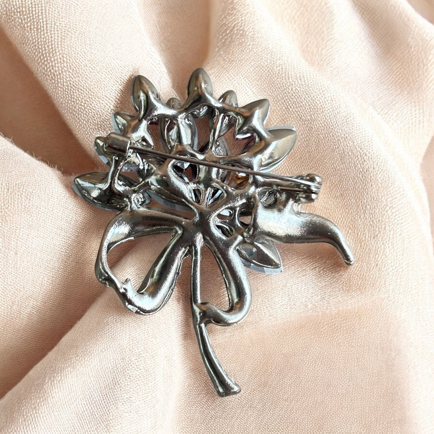 Broche Bouquet Étoilé