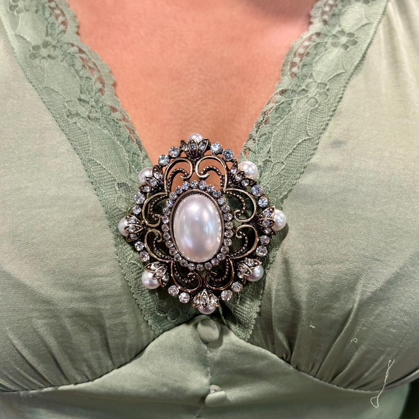 Broche vintage, Bridgerton, bijou chic, bijou victorien, broche ancienne.