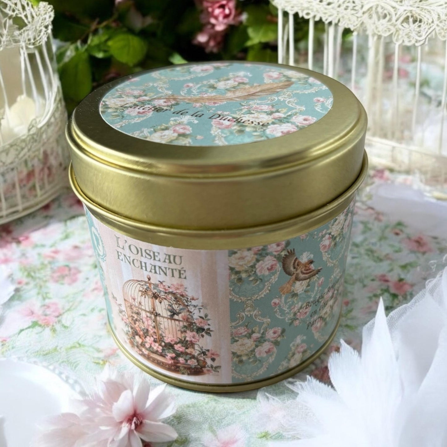 Bougie L'oiseau enchanté, parfum Mimosa, bougie anglaise, bougie Mimosa, bougie shabby chic, bougie avec cristaux, élégance vintage.