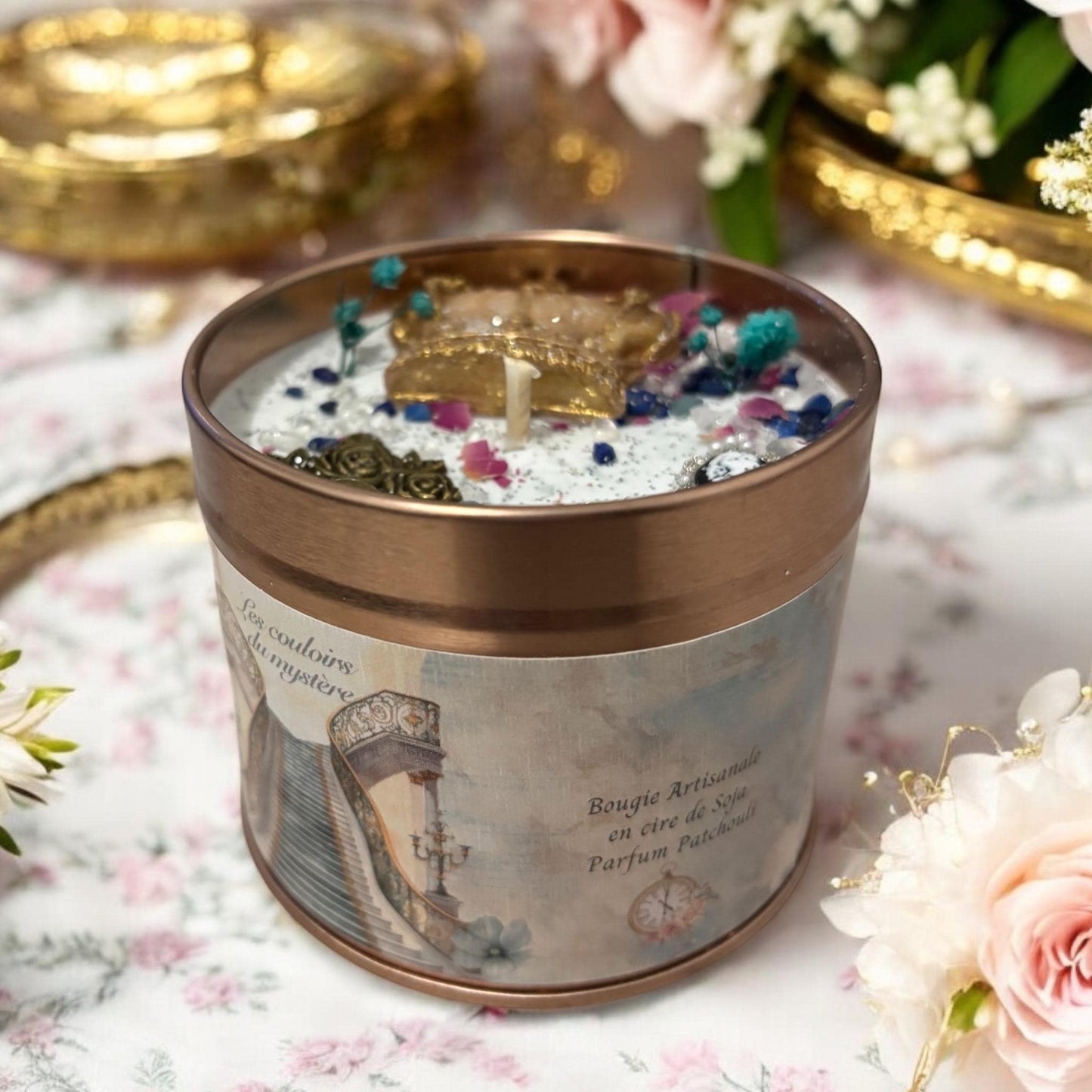 Bougie Les couloirs du mystère, parfum Patchouli, bougie anglaise, bougie Bridgerton, cire végétale, bougie shabby chic, style vintage.