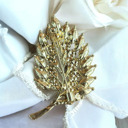 Broche Mystère Violet et Cristal