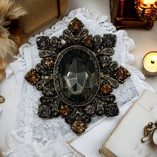 Broche Reine d’Hiver