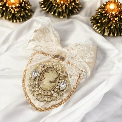 Broche « Élégance Antique »